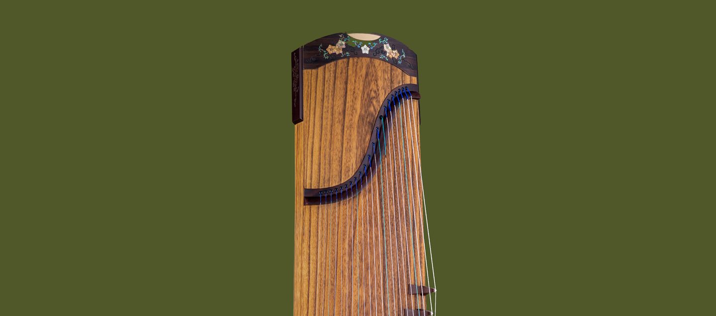 琢玉 Zhuóyù — Carved Jade